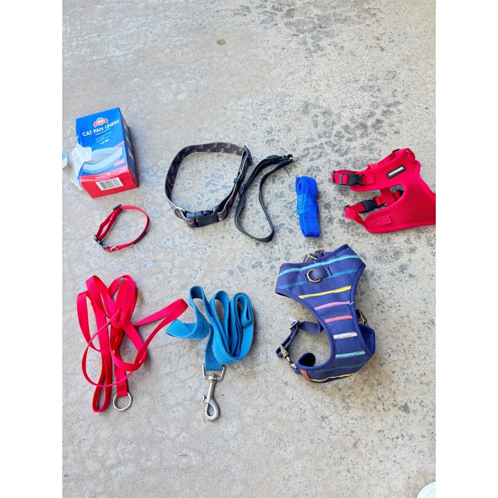 Pet Supplies Bundle Top Paw Voyager Harnesses Leashes Collars Cat Pan‎ Liners